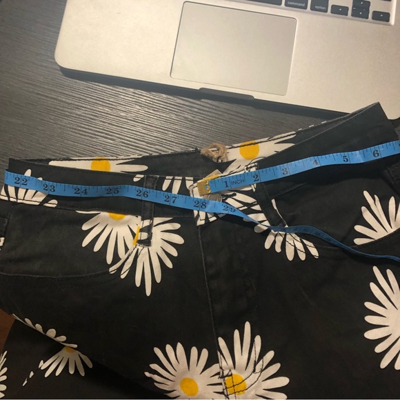 Daisy Print Fringe Bell Bottom Jeans - Picture 6 of 12